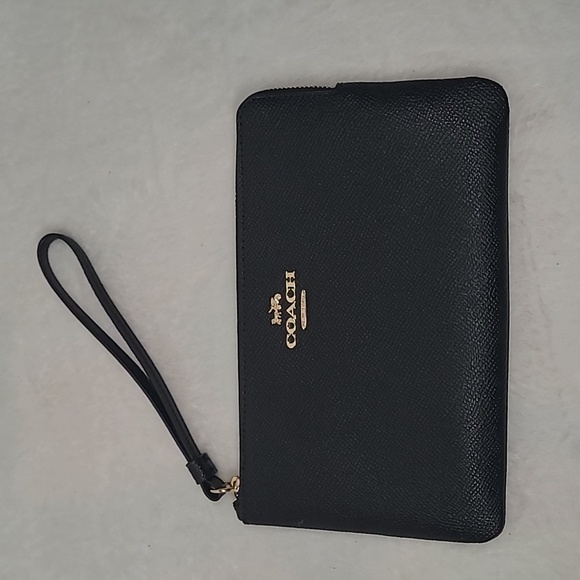 Coach Pebble Black Wristlet - Picture 11 of 12